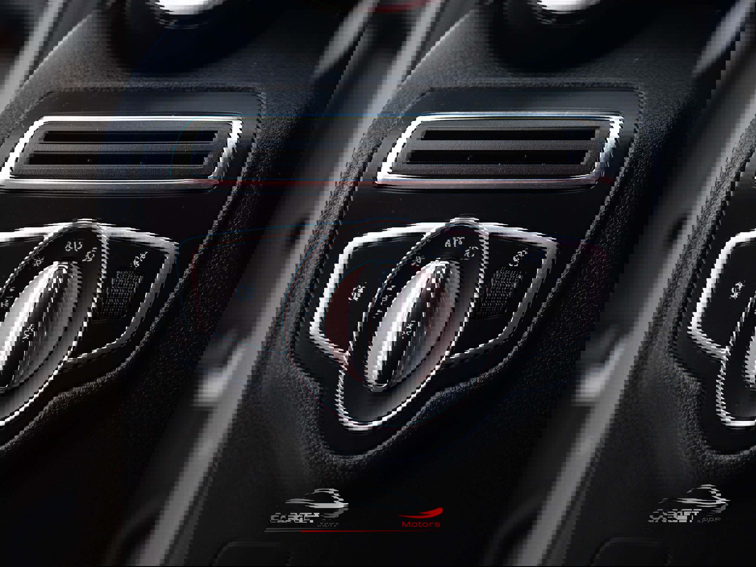 Used 2019 Mercedes-Benz GLC 300 4MATIC image 37