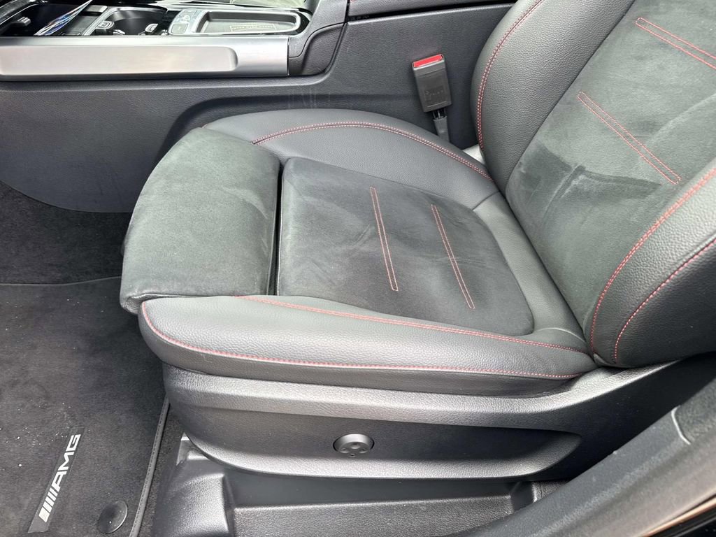 Used 2025 Mercedes-Benz GLB 250 image 17