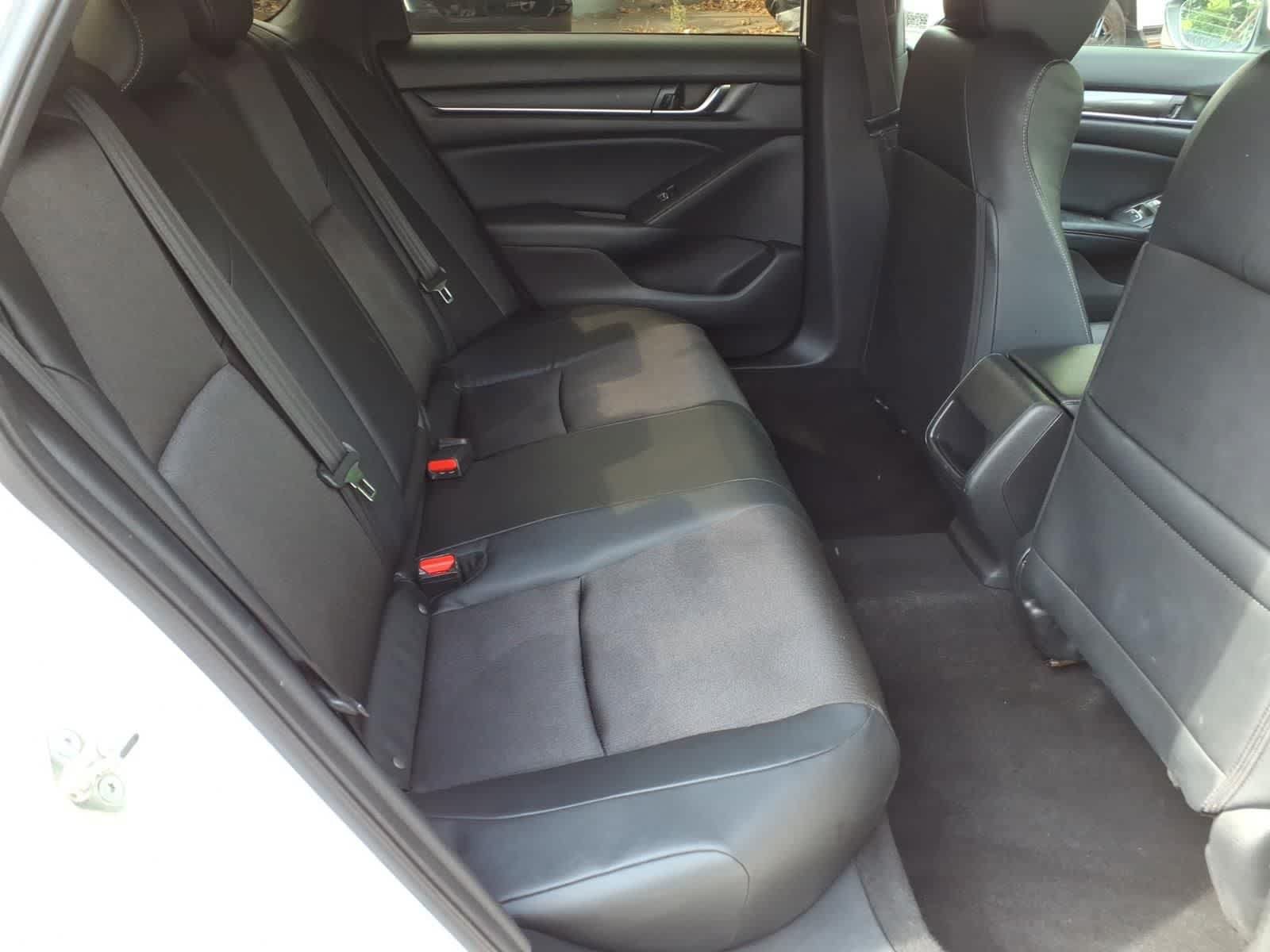 Used 2018 Honda Accord Sport image 11