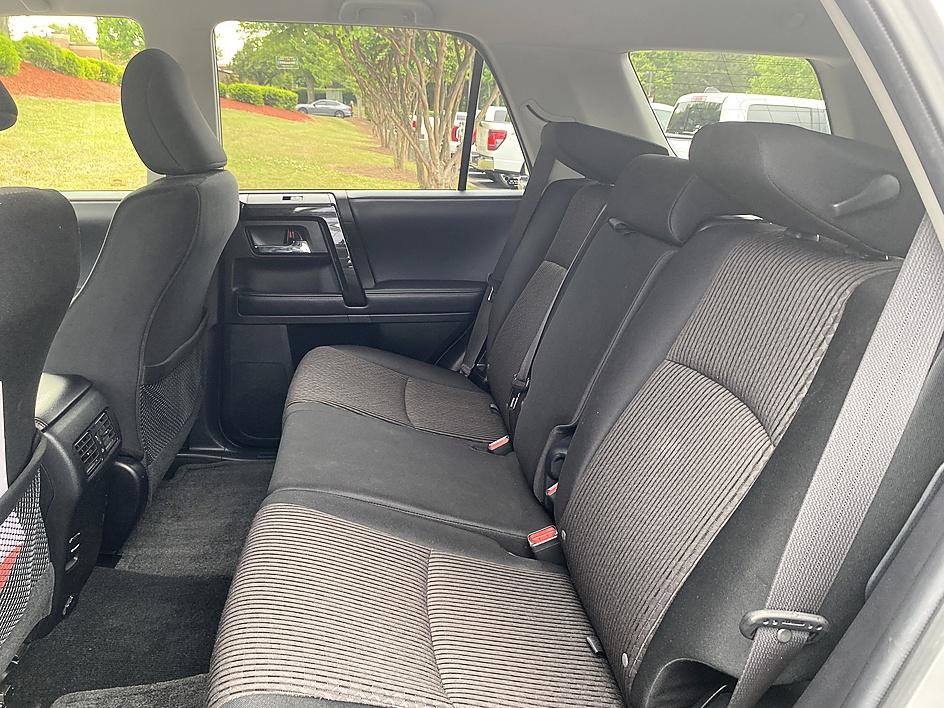Used 2018 Toyota 4Runner TRD Off-Road AWD/4WD image 12