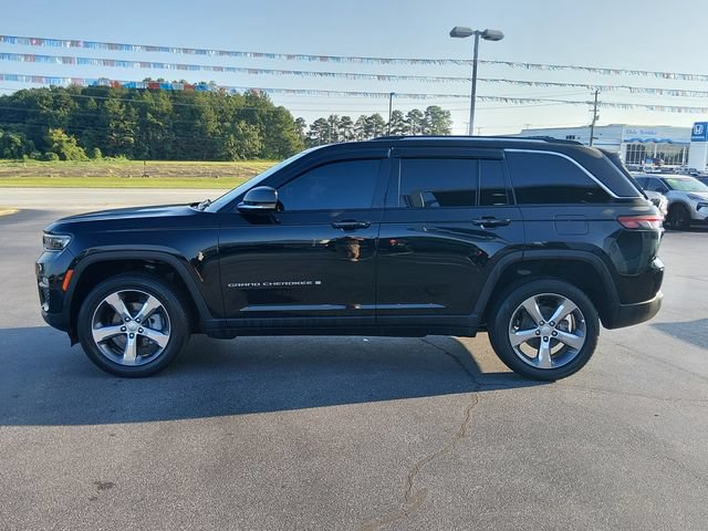 Used 2024 Jeep Grand Cherokee Limited AWD/4WD image 6