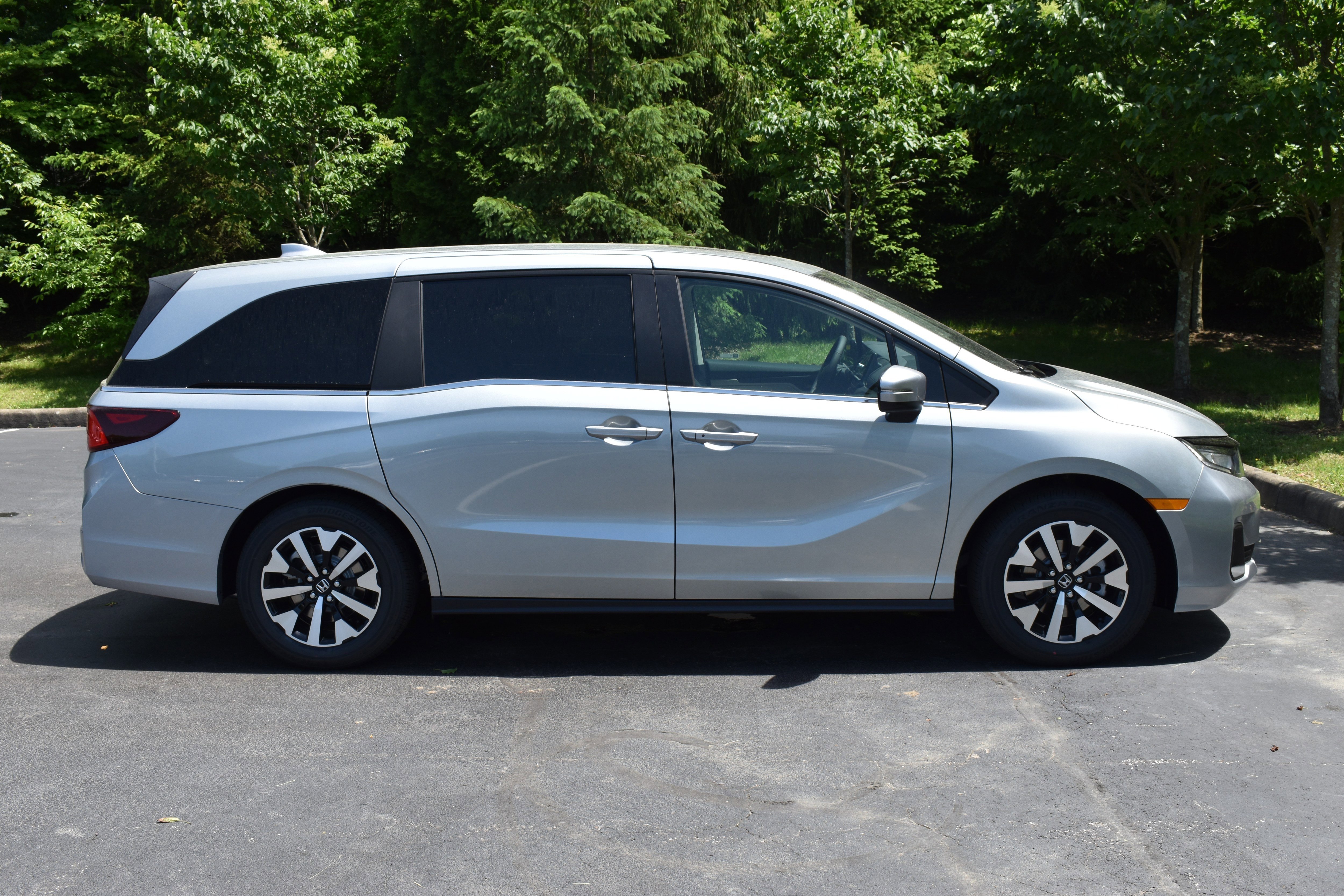 New 2026 Honda Odyssey EX-L image 9