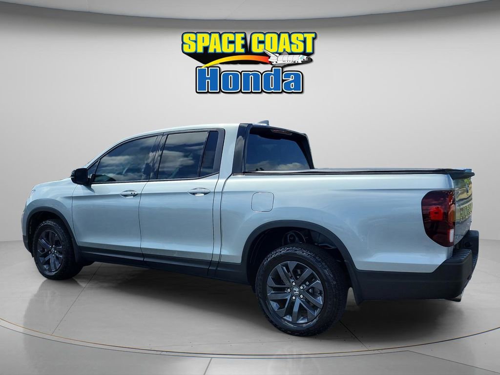 Used 2025 Honda Ridgeline Sport image 11