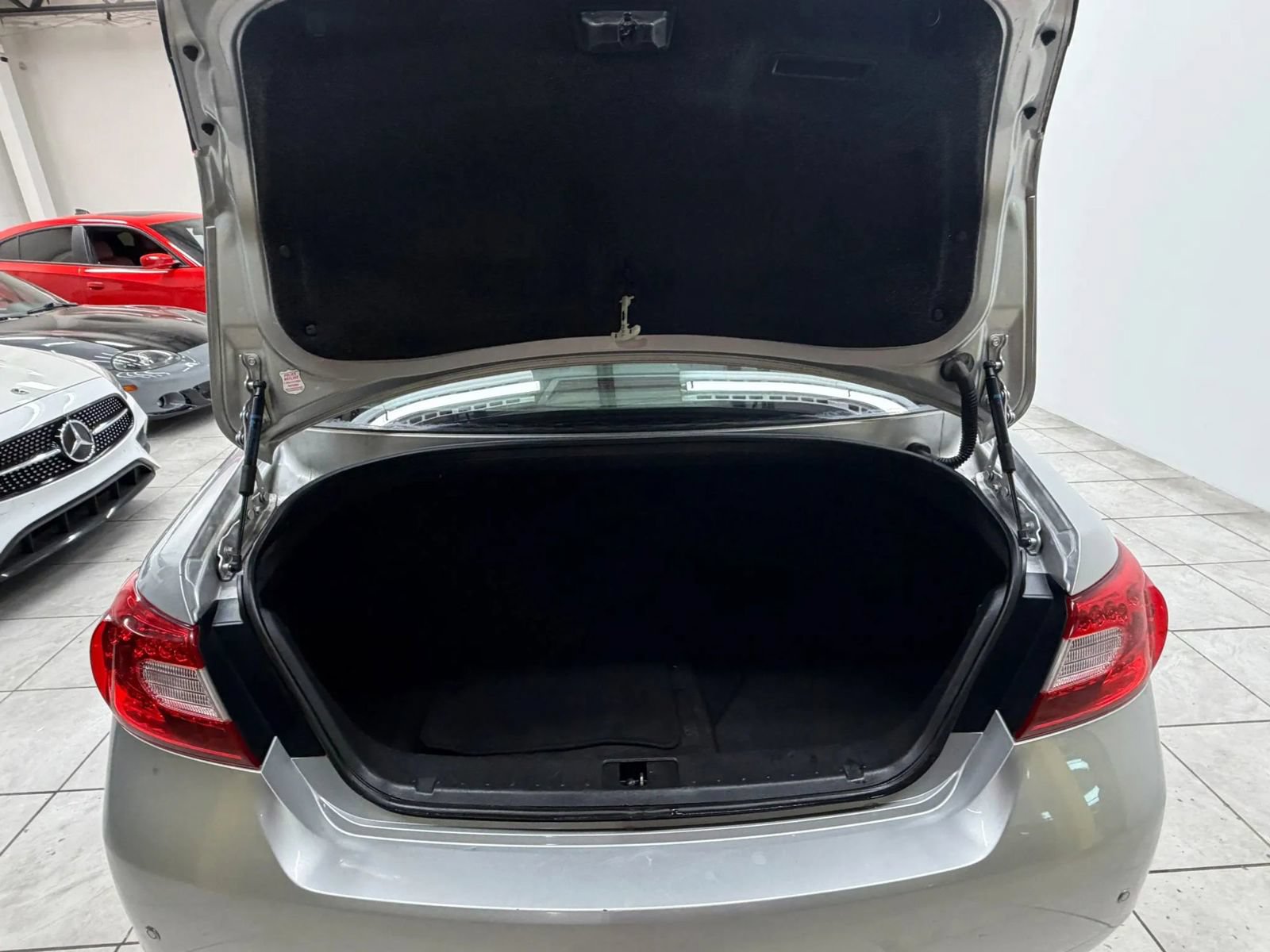Used 2014 INFINITI Q70 3.7 w/ Premium Package AWD/4WD image 17