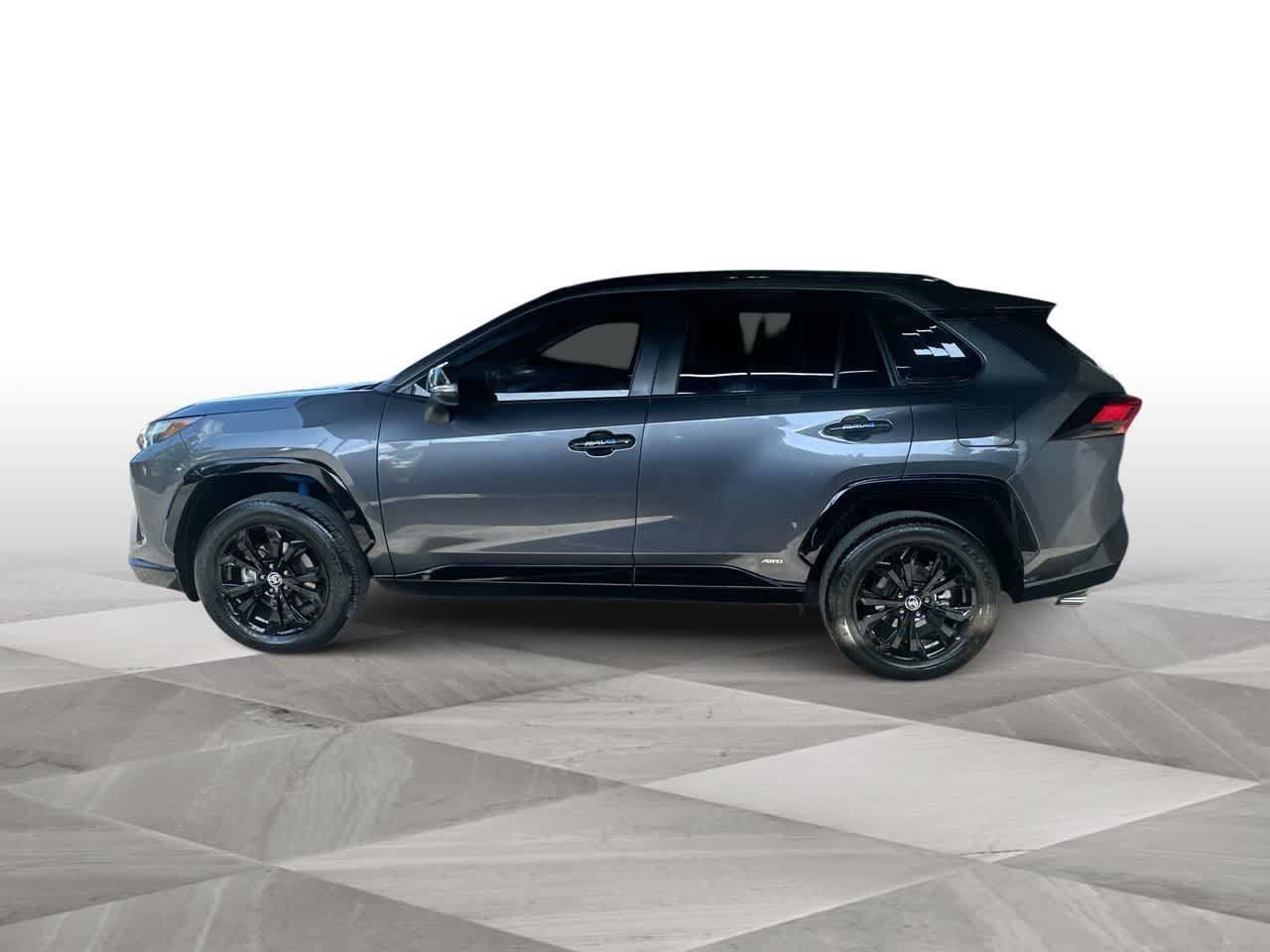 Used 2024 Toyota RAV4 SE AWD/4WD image 5