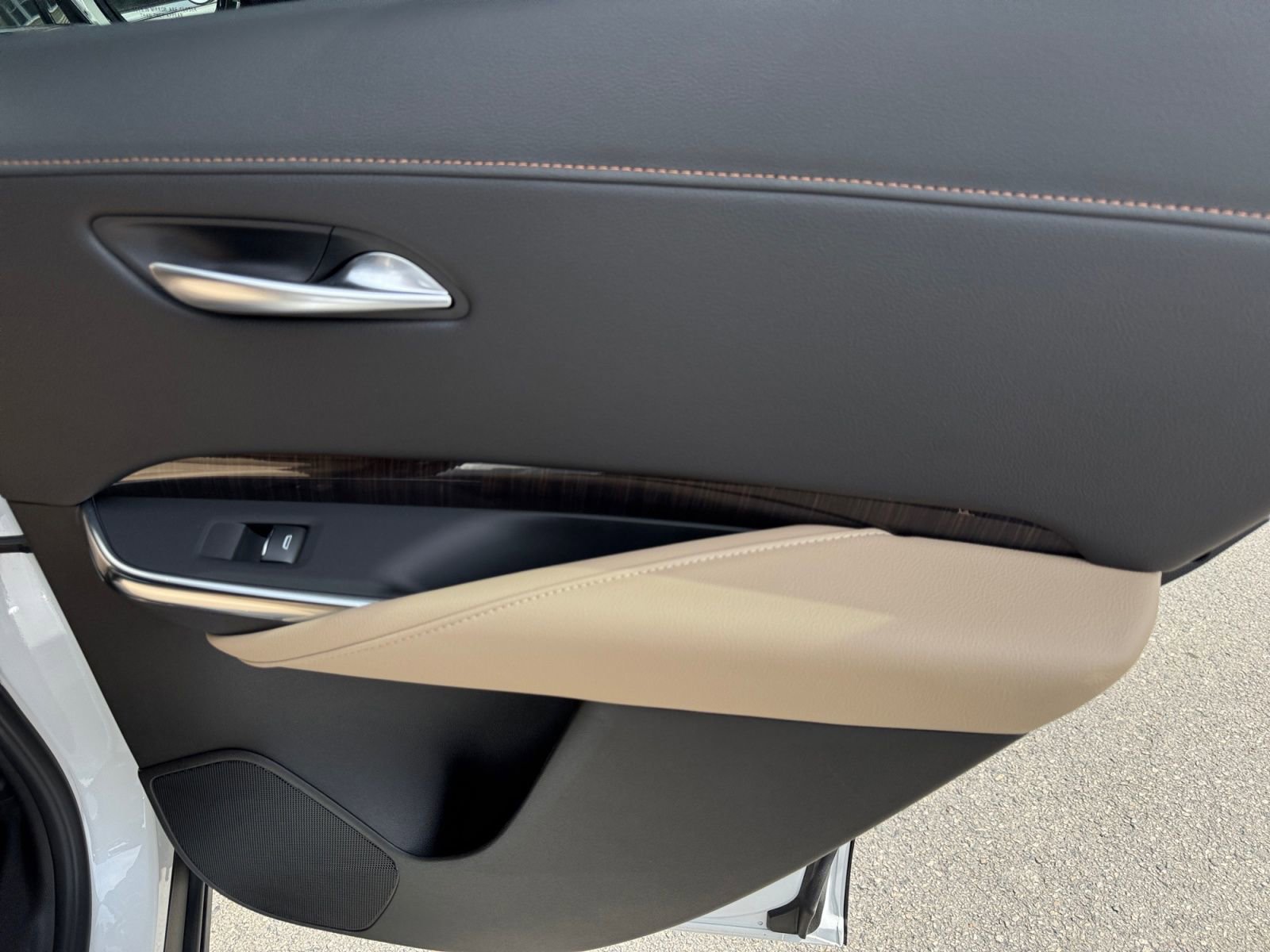 Used 2024 Cadillac XT4 Premium Luxury AWD/4WD image 14