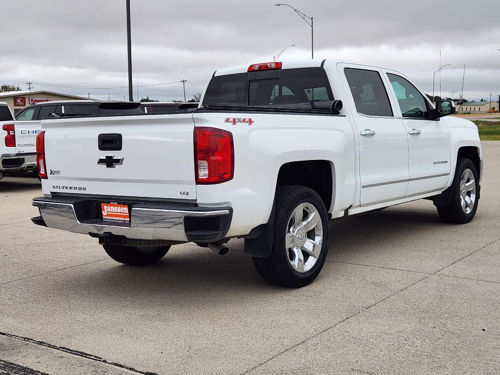 Used 2017 Chevrolet Silverado 1500 LTZ AWD/4WD image 6