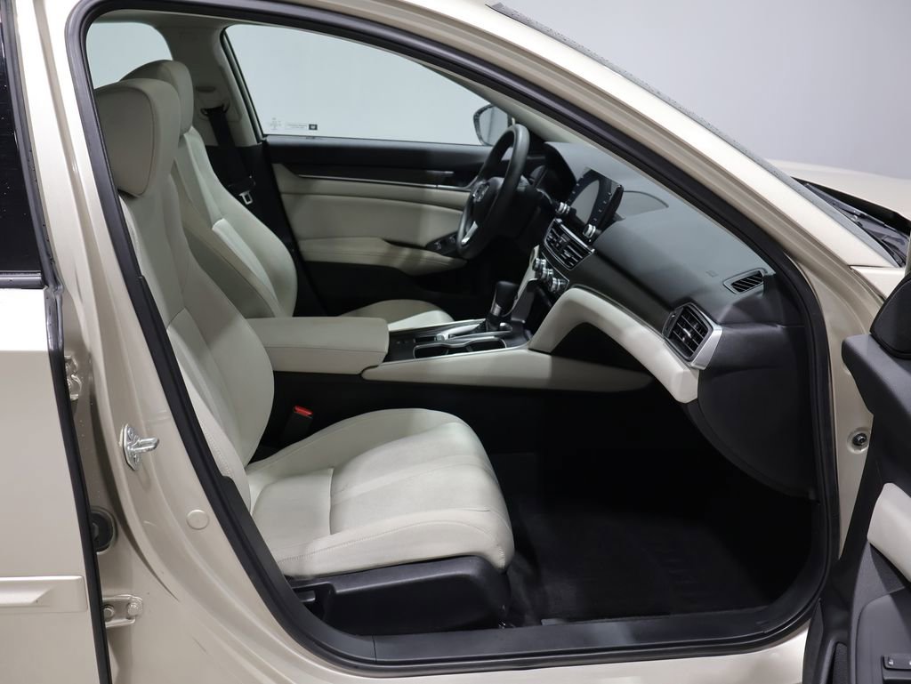 Used 2018 Honda Accord EX image 23