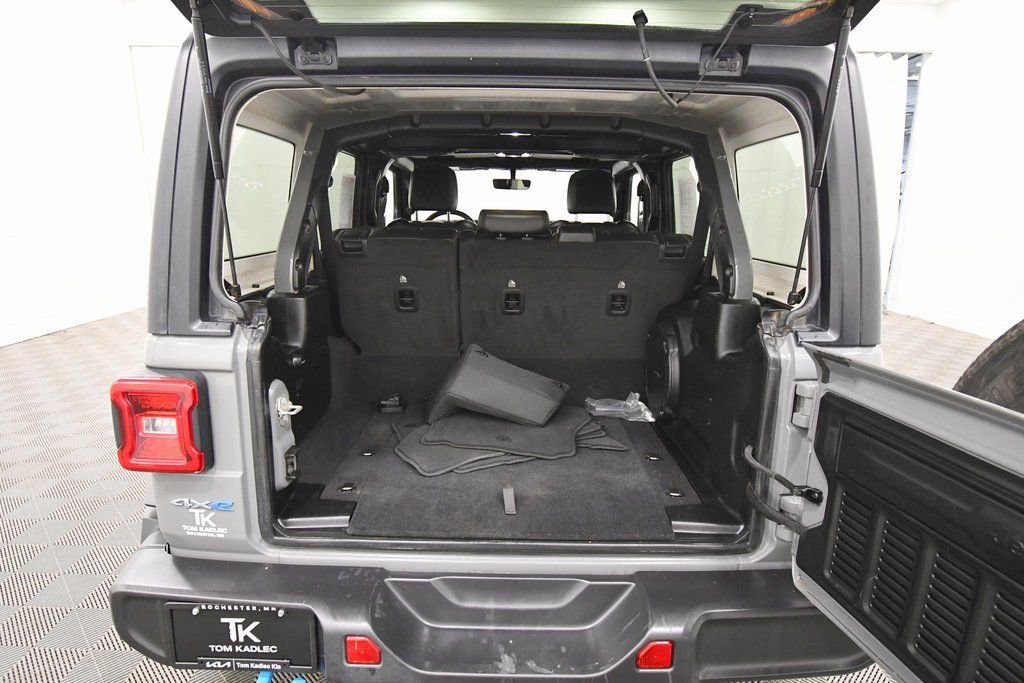 Used 2023 Jeep Wrangler Unlimited Sahara image 7