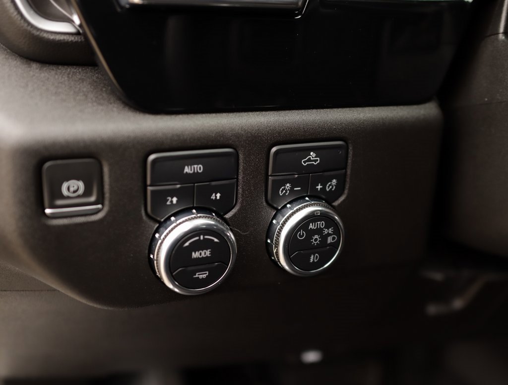 Used 2024 GMC Sierra 1500 Elevation image 10