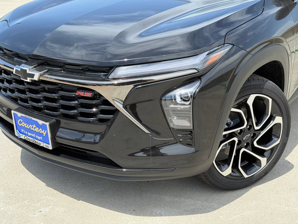 New 2026 Chevrolet Trax RS w/ Driver Confidence Package FWD image 4