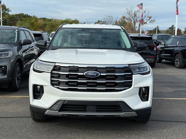 New 2026 Ford Explorer Active w/ Active Comfort Package image 2