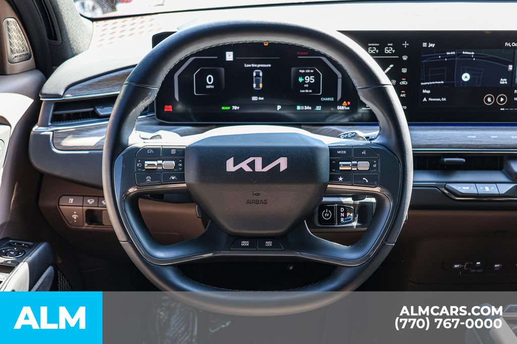 Used 2024 Kia EV9 Land image 36