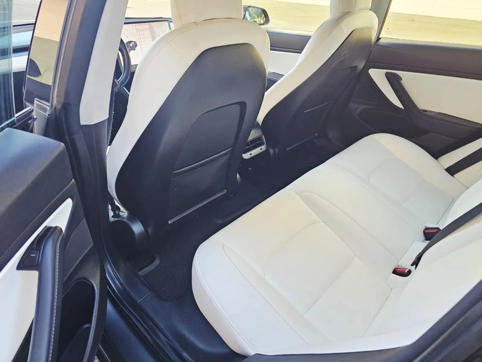 Used 2019 Tesla Model 3 Standard Range Plus image 10