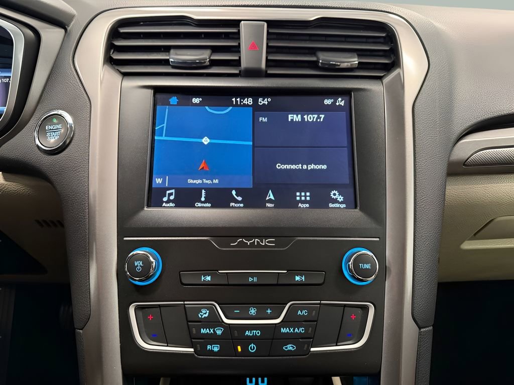 Used 2019 Ford Fusion SE image 25