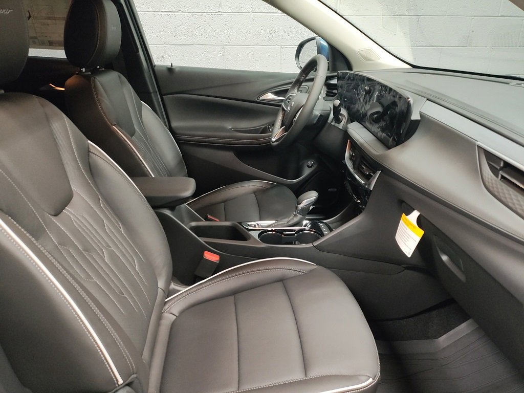 New 2026 Buick Encore GX Avenir w/ Avenir Technology Package image 7