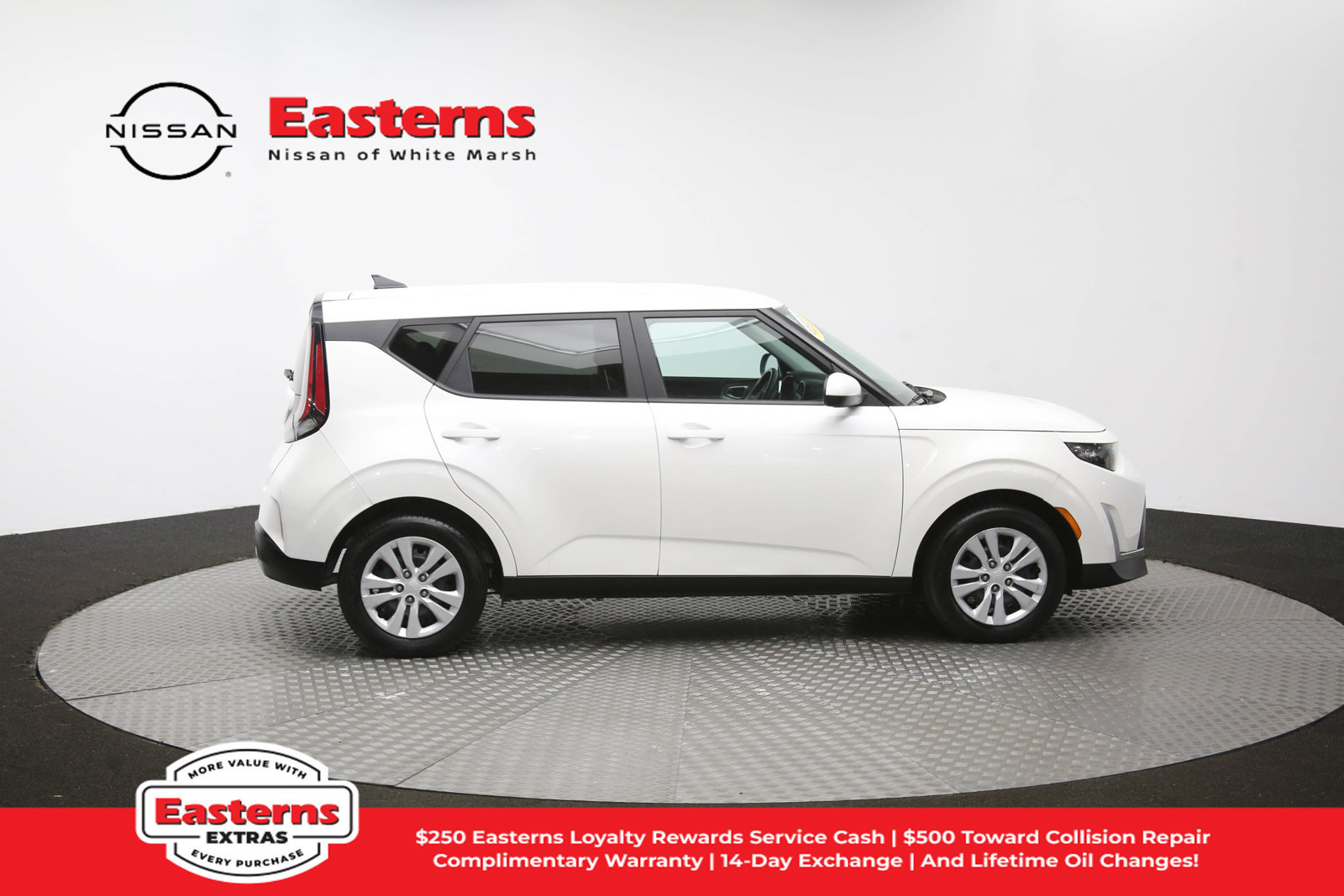 Used 2023 Kia Soul LX FWD image 42