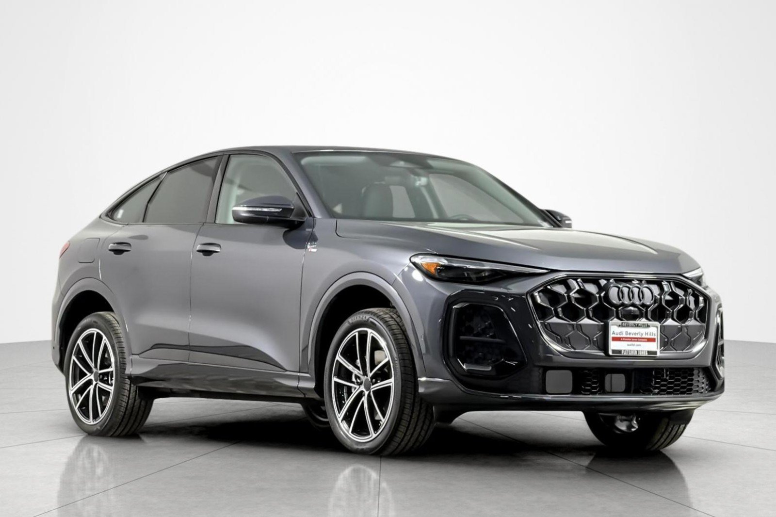 New 2026 Audi Q5 Premium Plus AWD/4WD image 2