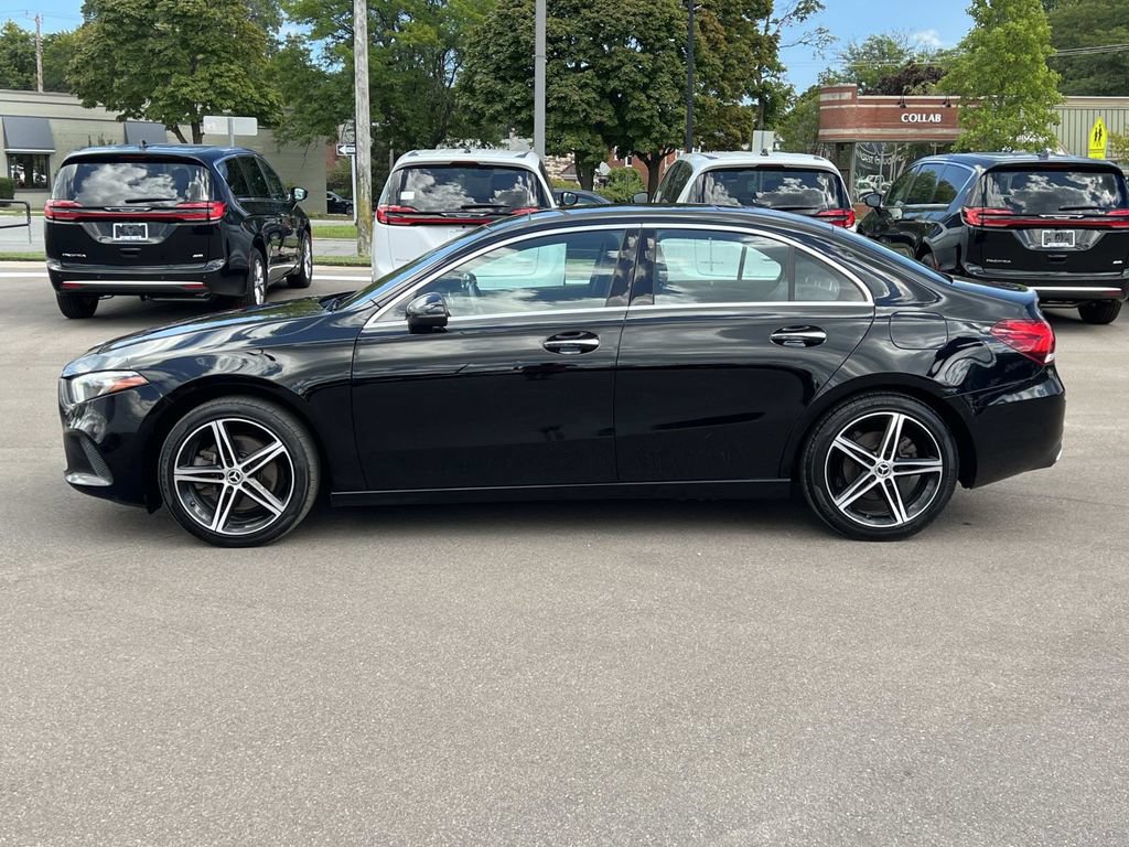 Used 2019 Mercedes-Benz A 220 4MATIC image 2