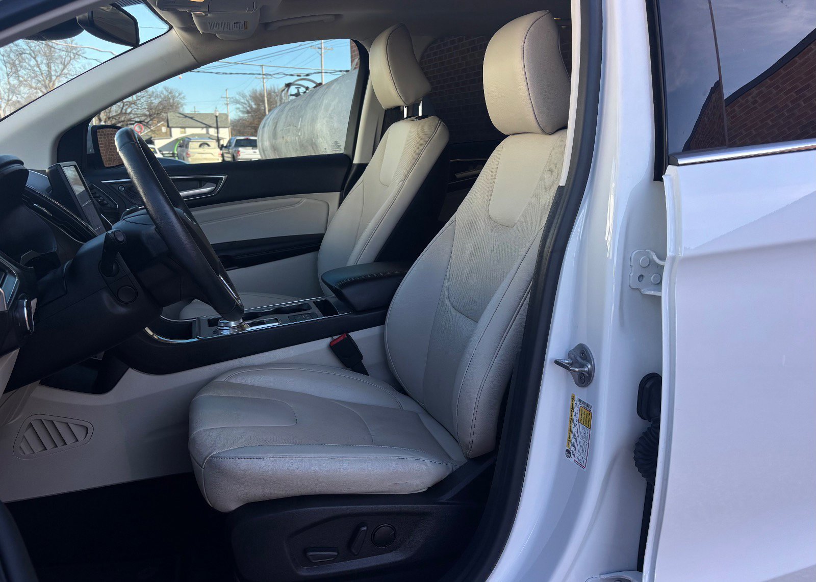 Certified 2022 Ford Edge Titanium w/ Equipment Group 301A image 19