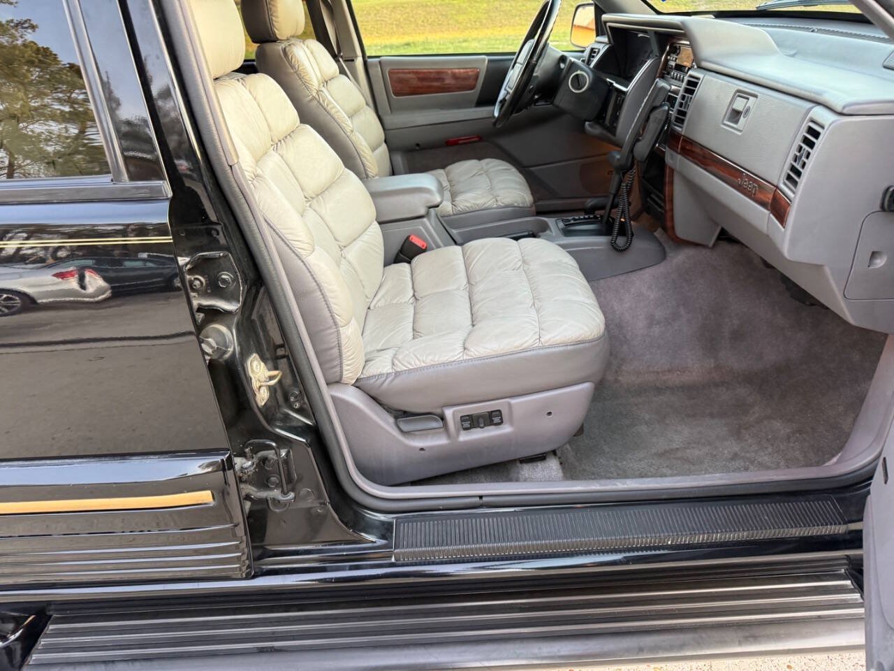 Used 1995 Jeep Grand Cherokee Limited AWD/4WD image 31