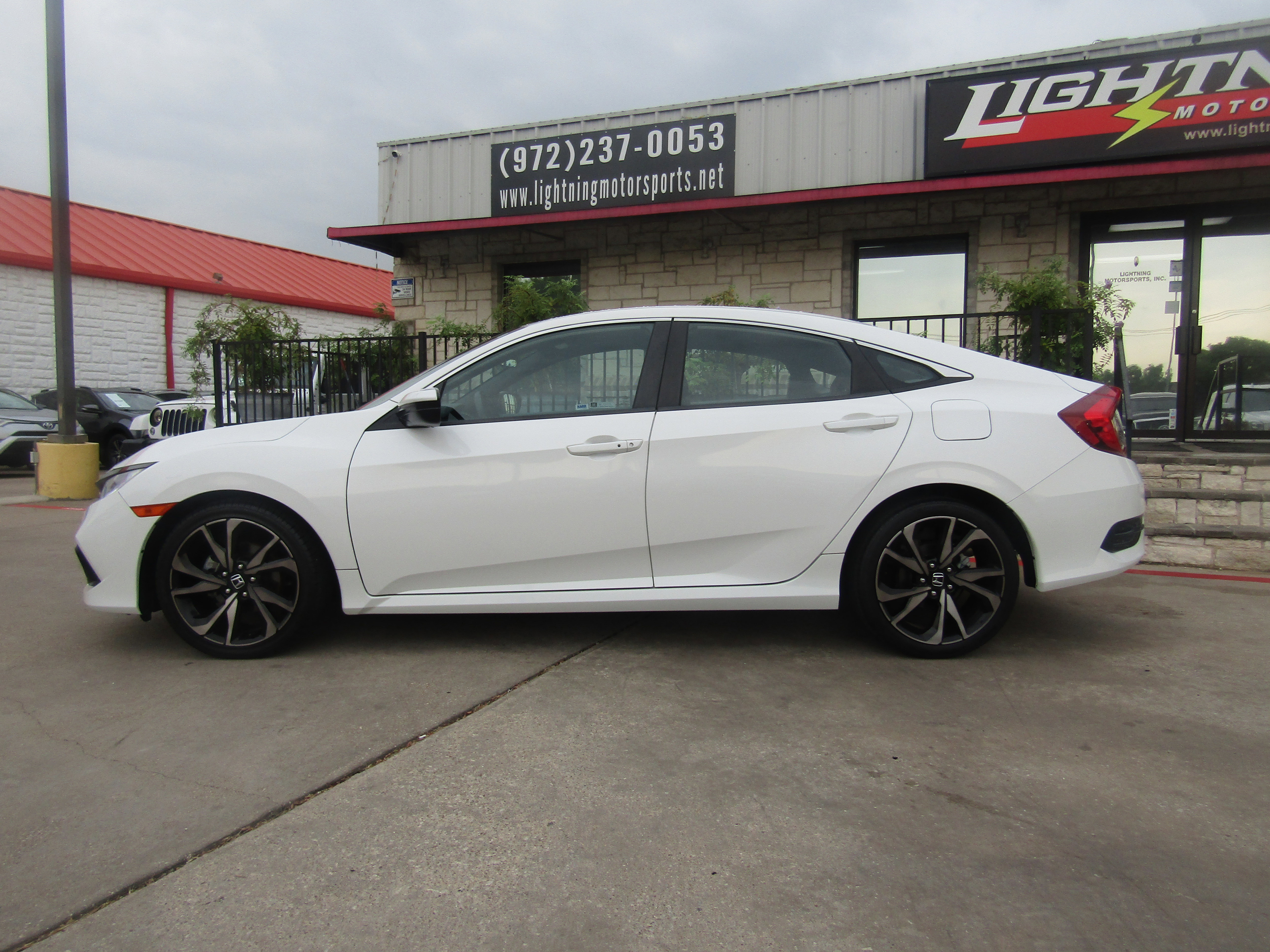 Used 2019 Honda Civic Sport image 2