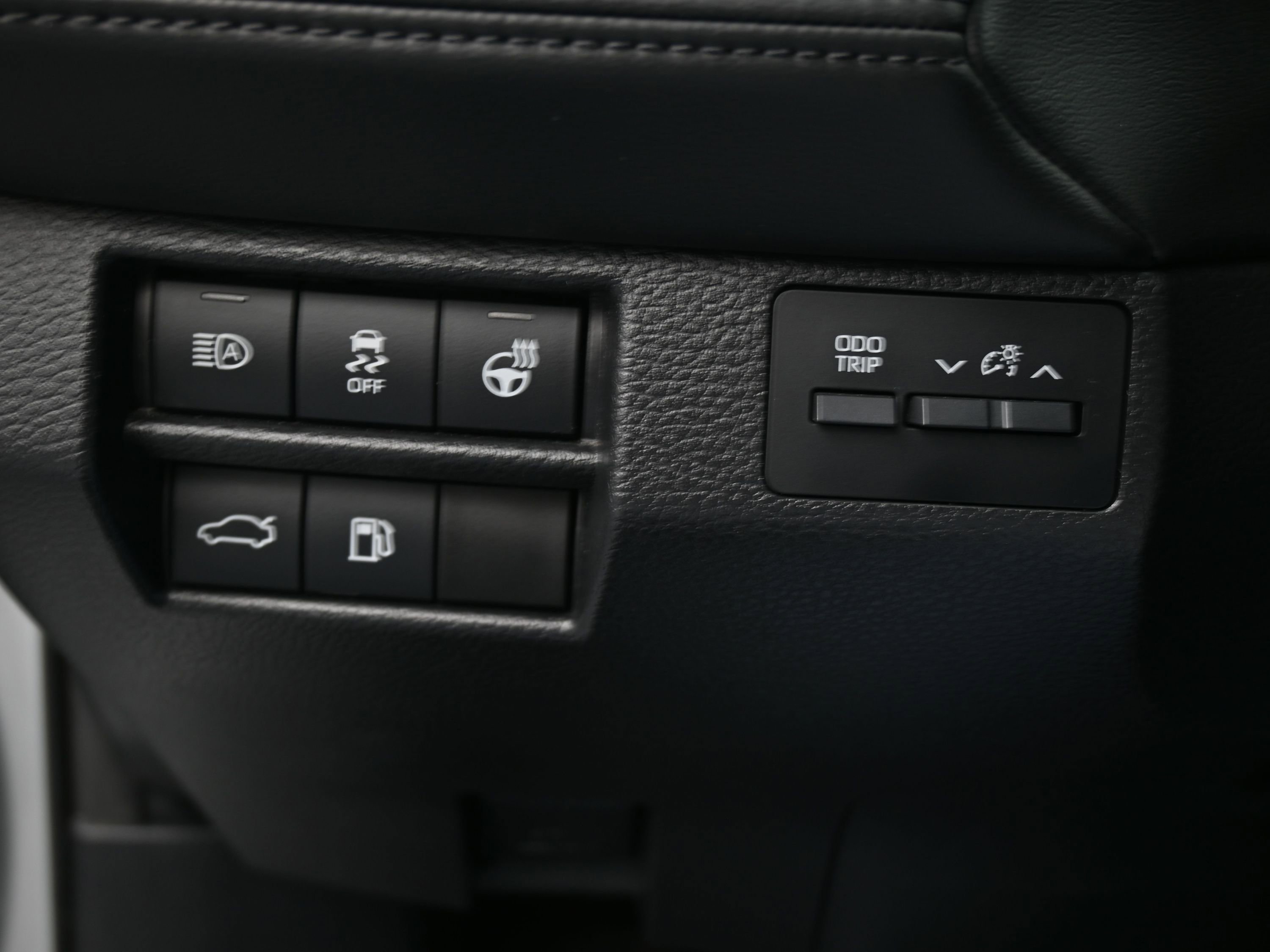 Used 2022 Toyota Avalon Touring image 26