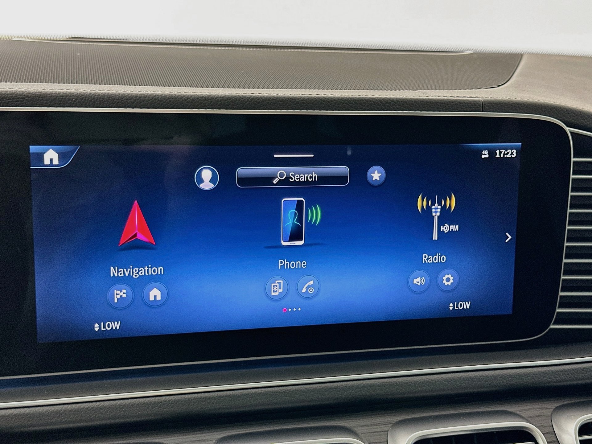 New 2026 Mercedes-Benz GLS 580 4MATIC image 16