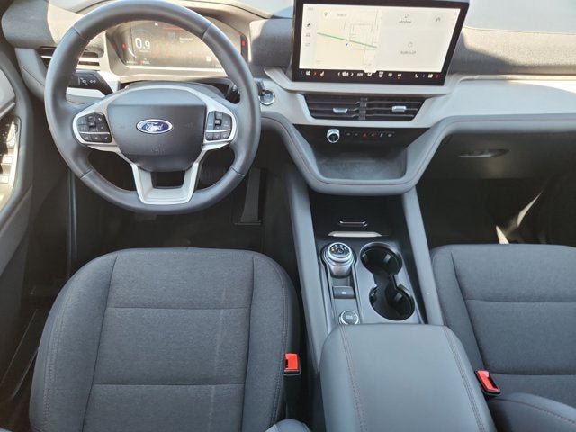 Used 2025 Ford Explorer Active AWD/4WD image 10