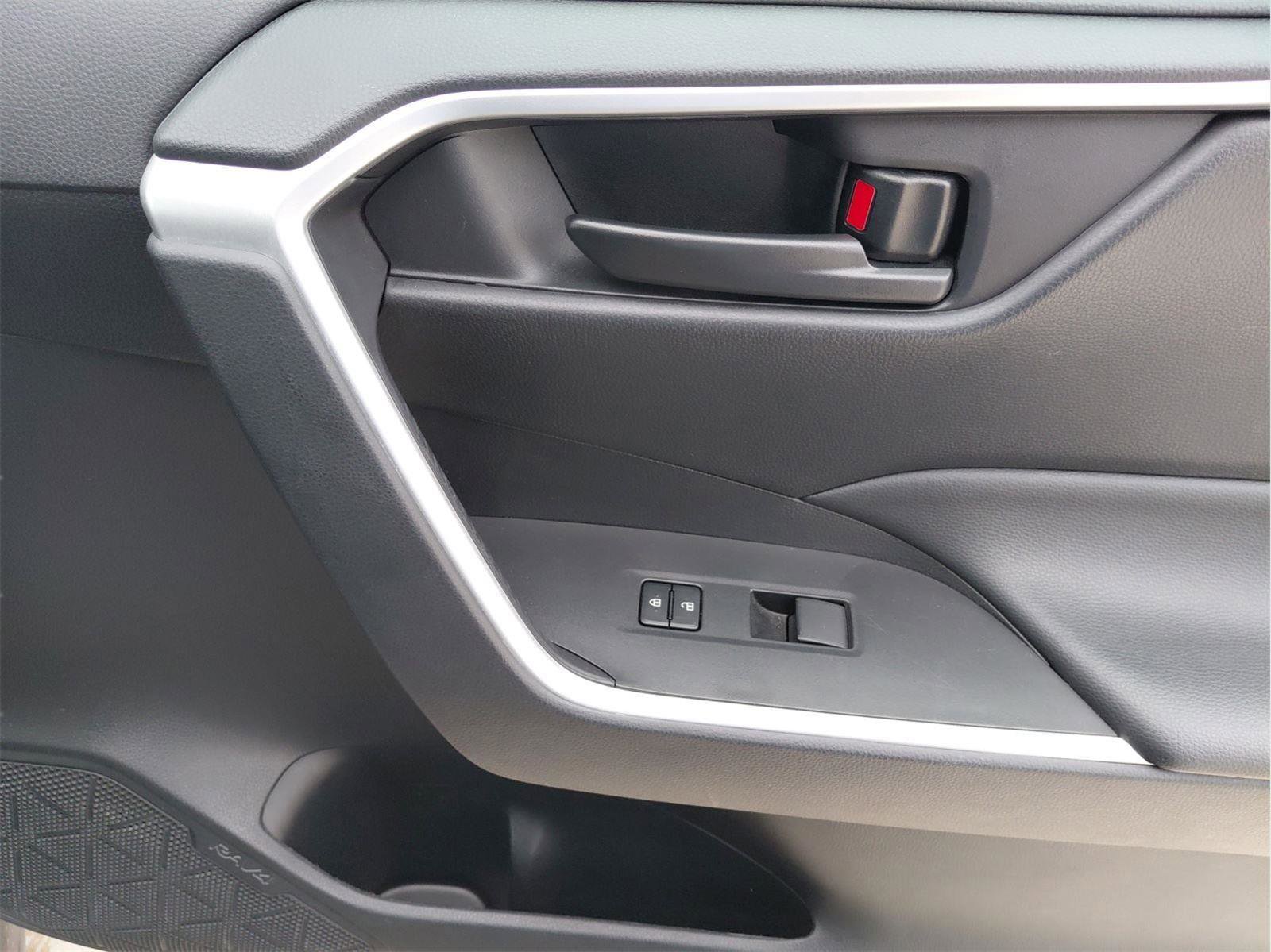 Used 2024 Toyota RAV4 LE image 18