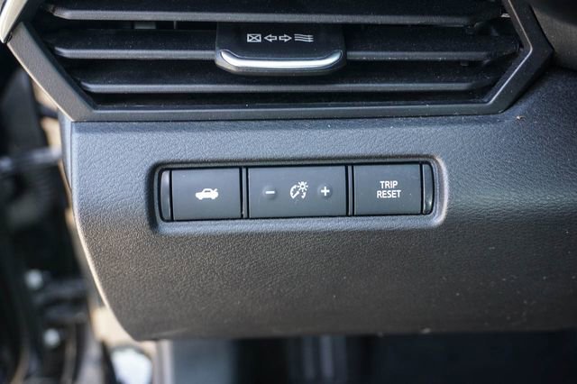 Used 2024 Nissan Altima 2.5 SV FWD image 13