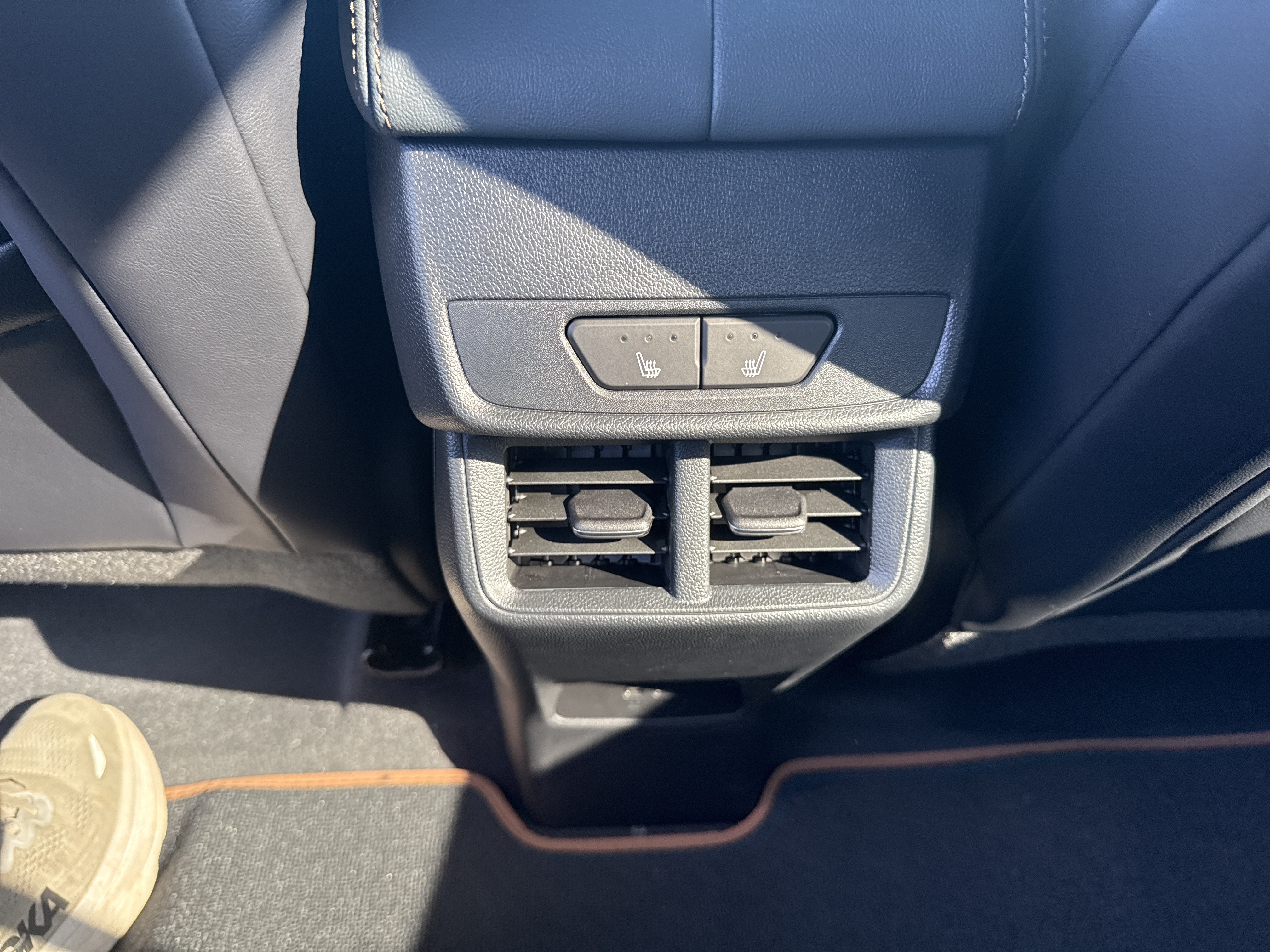 New 2027 GMC Terrain AT4 w/ Convenience Package III AWD/4WD image 13