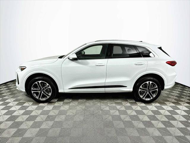 Certified 2025 Audi Q5 Premium w/ Premium Plus AWD/4WD image 4