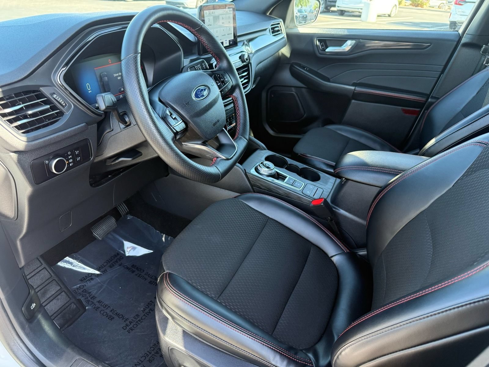 Used 2025 Ford Escape ST-Line FWD image 12