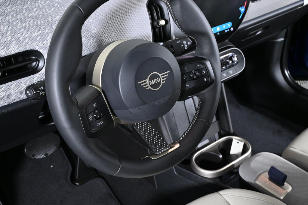 Certified 2026 MINI Cooper S FWD image 15