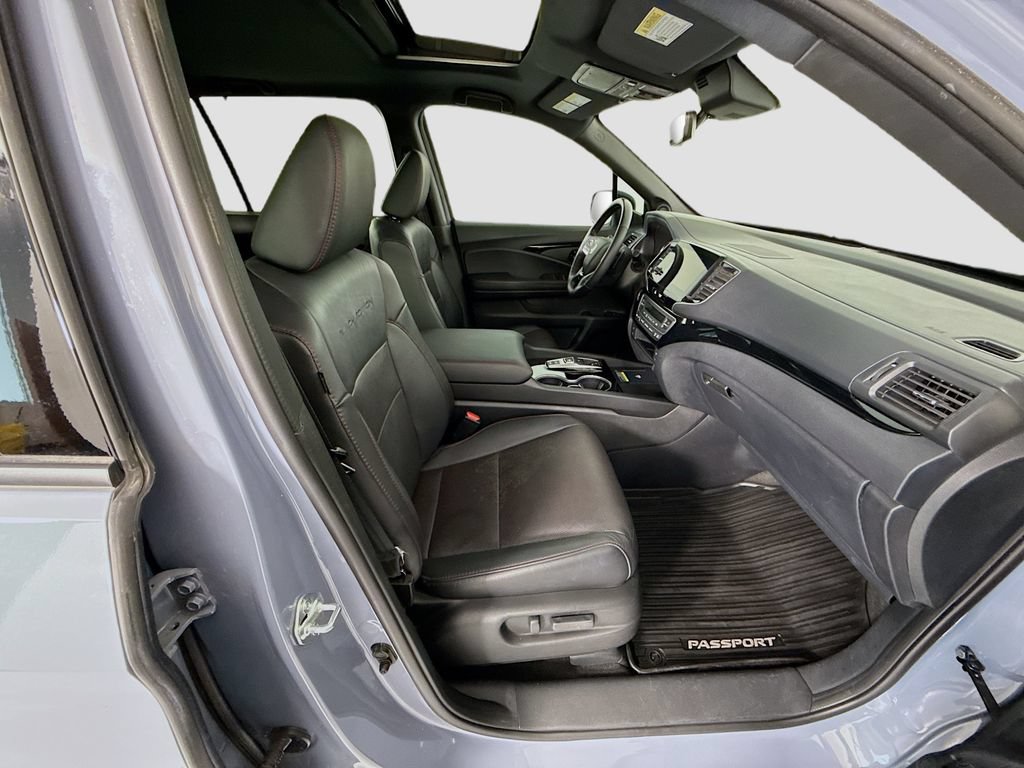 Certified 2025 Honda Passport Black Edition image 20