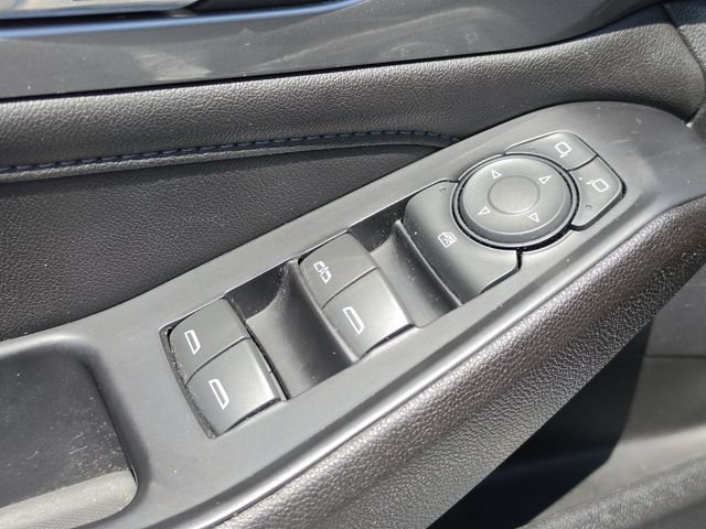 Used 2023 Chevrolet Traverse LT FWD image 21