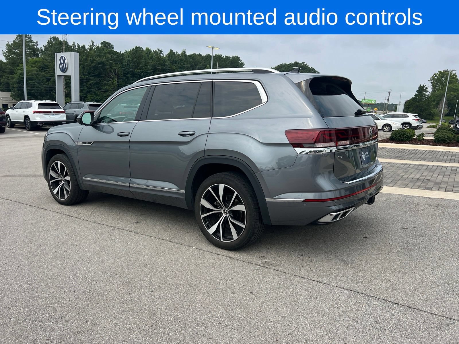 Certified 2024 Volkswagen Atlas SEL Premium R-Line AWD/4WD image 9