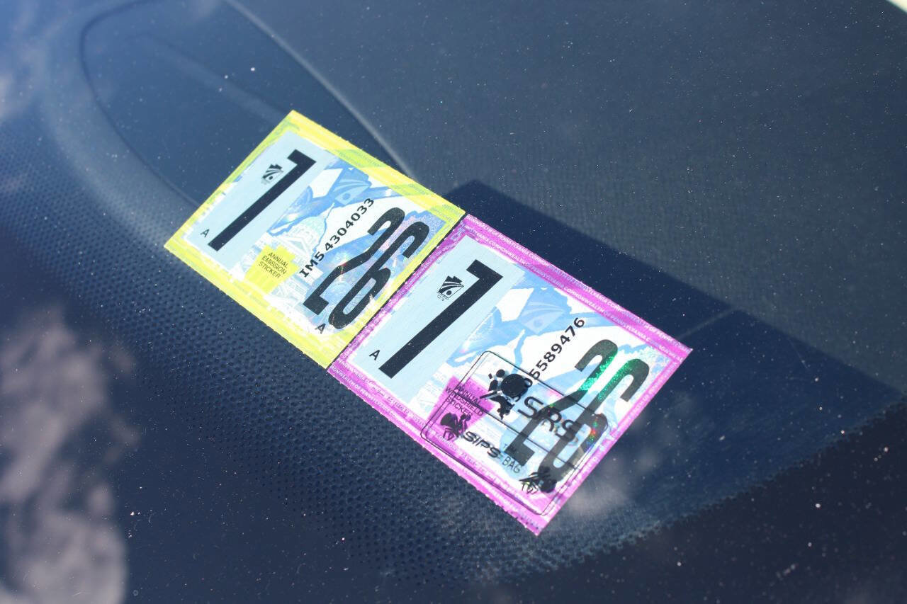 Used 2016 Volvo XC90 T6 Momentum w/ Momentum Plus Package image 29