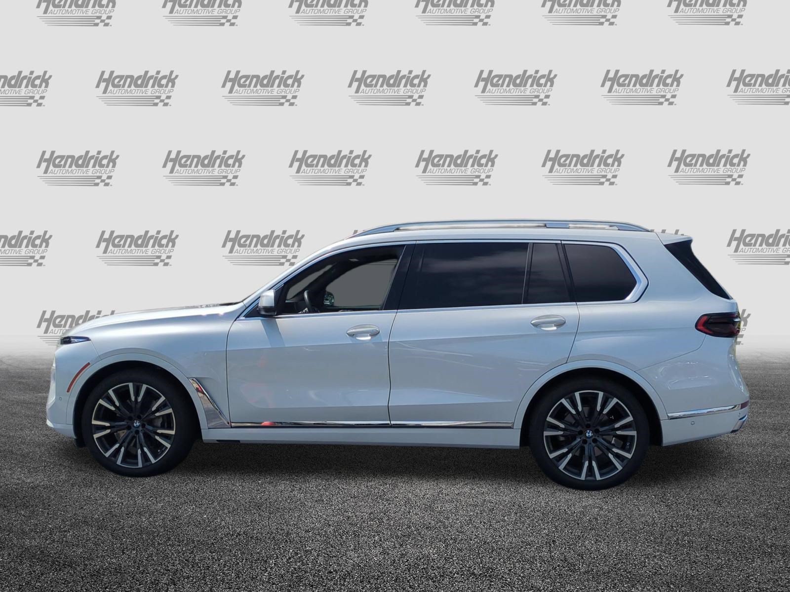 Certified 2025 BMW X7 xDrive40i w/ Executive Package AWD/4WD image 7