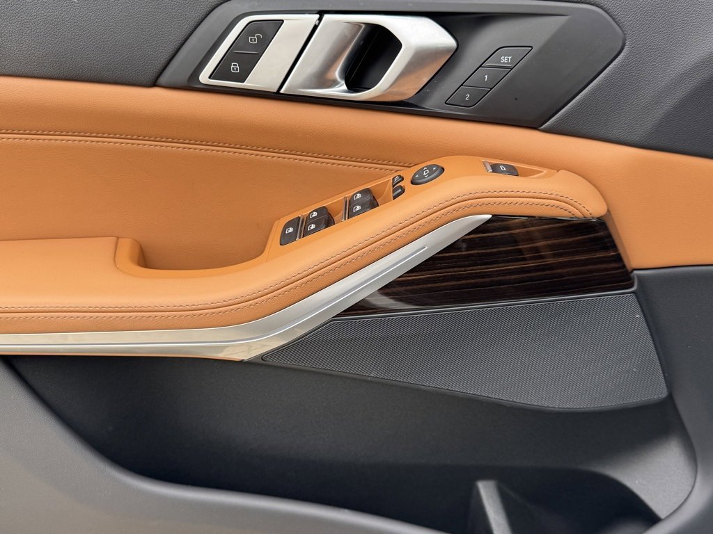 Used 2023 BMW X5 xDrive40i w/ Premium Package image 18