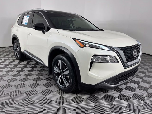 Used 2023 Nissan Rogue SL FWD image 3