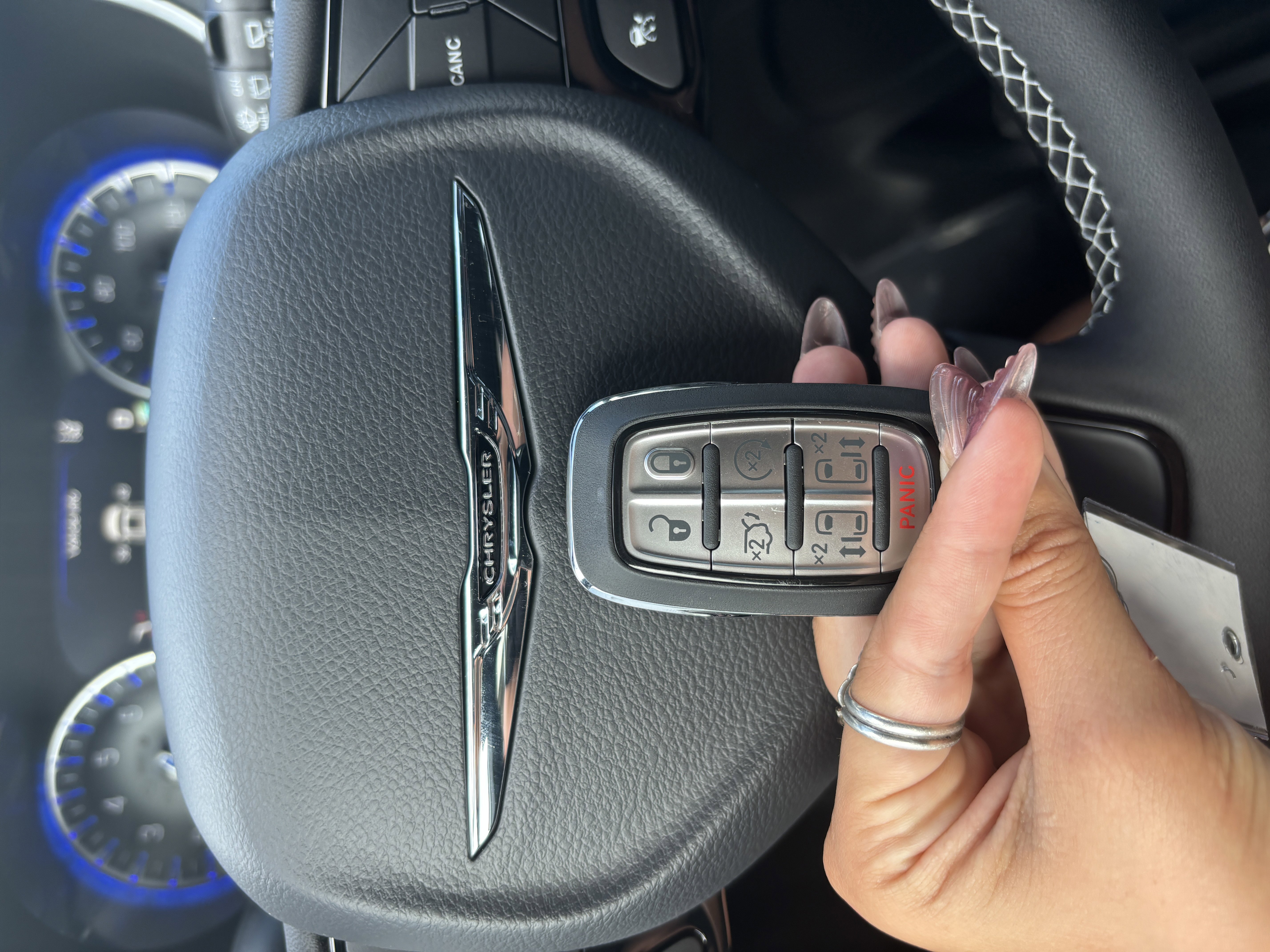 New 2026 Chrysler Pacifica Limited w/ S Appearance Package image 24