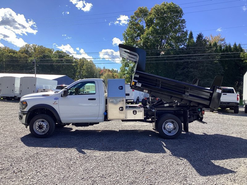 New 2026 RAM 5500 Tradesman w/ Chrome Appearance Group AWD/4WD image 4