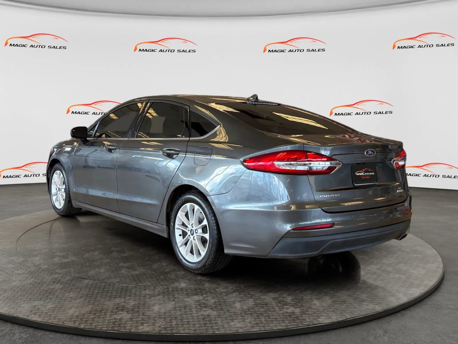 Used 2019 Ford Fusion SE image 41