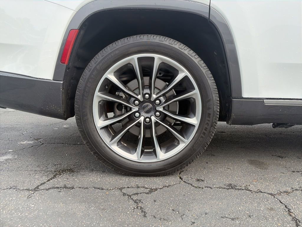 Used 2022 Jeep Wagoneer Series III w/ Premium Group I image 9