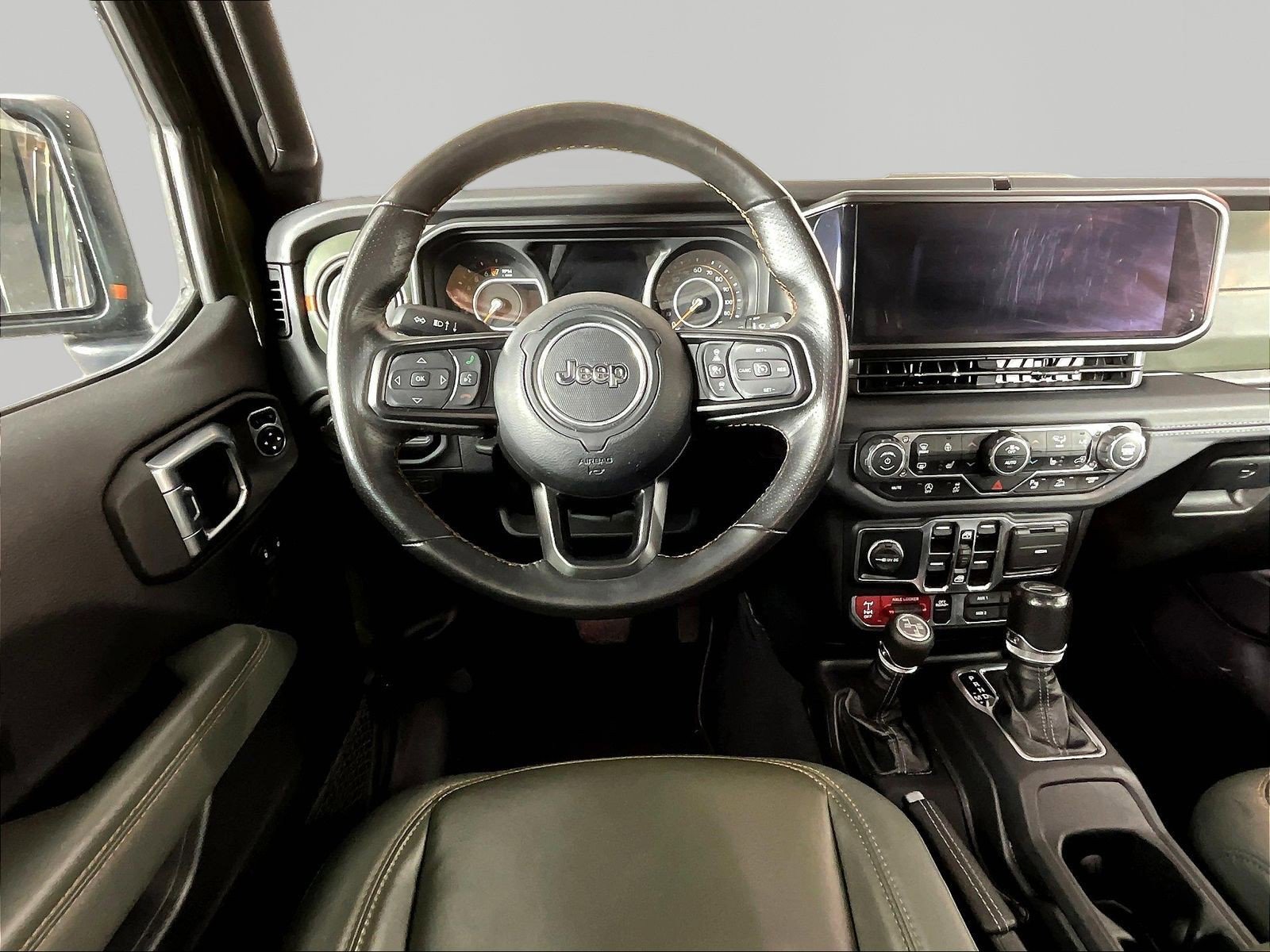 Used 2024 Jeep Gladiator Mojave AWD/4WD image 8