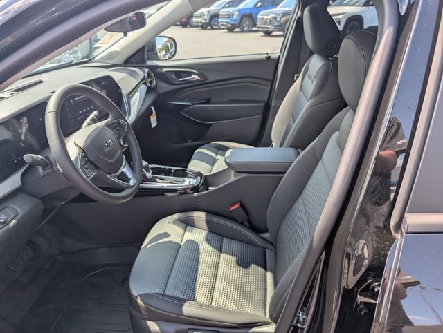 New 2026 Chevrolet Trax LT w/ Driver Confidence Package FWD image 14