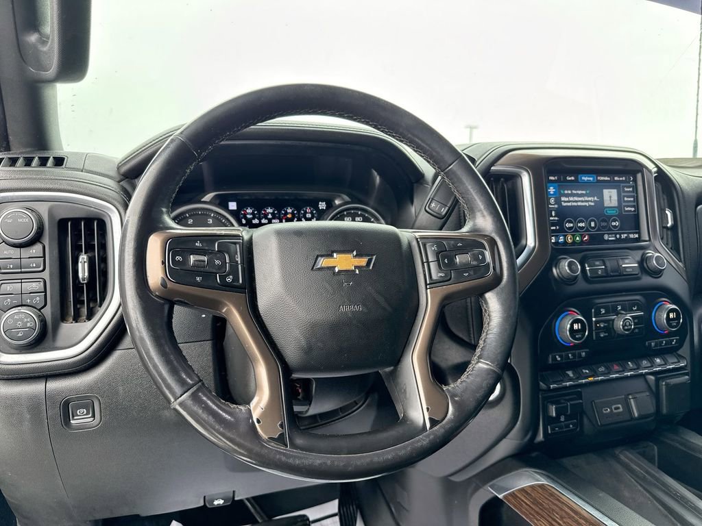 Used 2022 Chevrolet Silverado 3500 High Country image 11