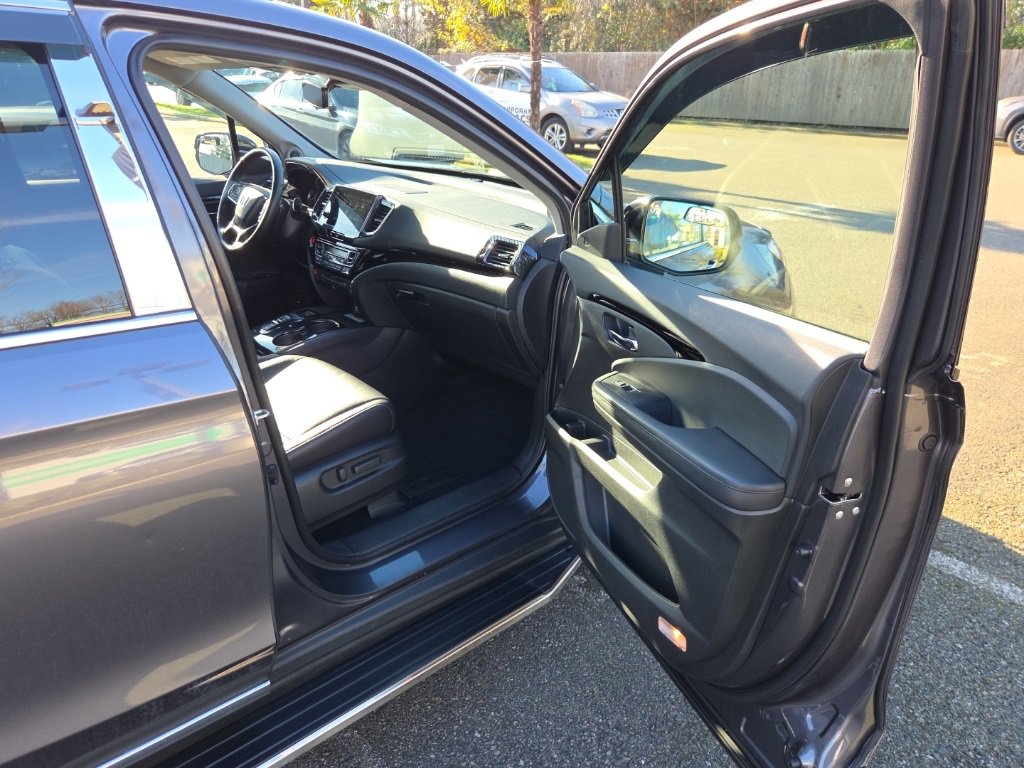 Used 2020 Honda Pilot Elite image 19